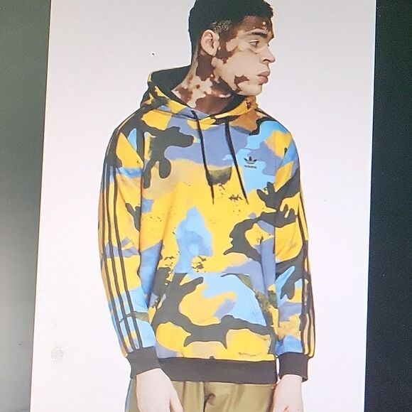 Camo Yello hoodie  - Picture 1 of 4